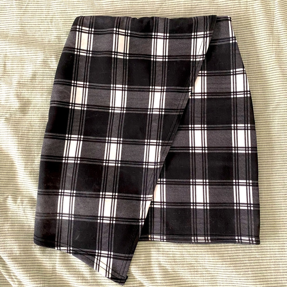 Missguided Black and White plaid faux Wrap skirt